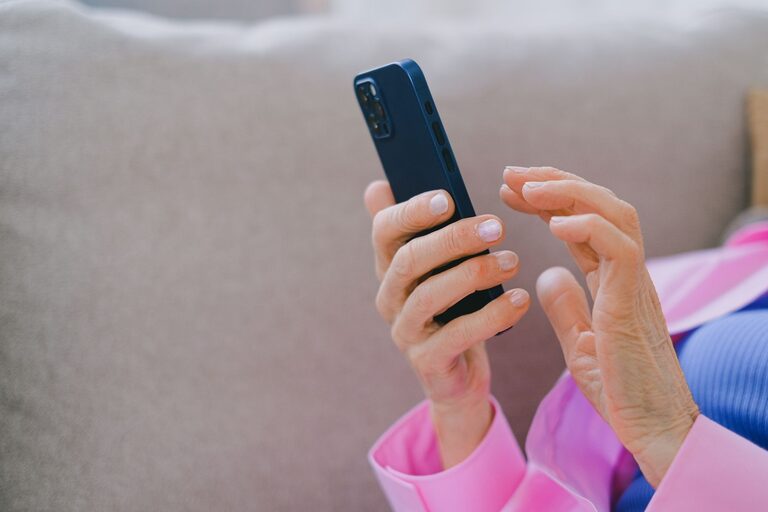 Smartphone Accessibility Settings for Easier Everyday Tasks